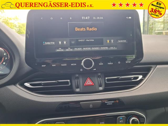 Hyundai i30 Kombi Advantage cw vAHK Navi LED DAB Kamera Winter 