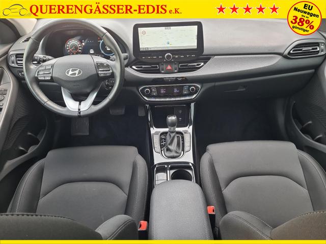 Hyundai i30 Kombi Advantage cw vAHK Navi LED DAB Kamera Winter 
