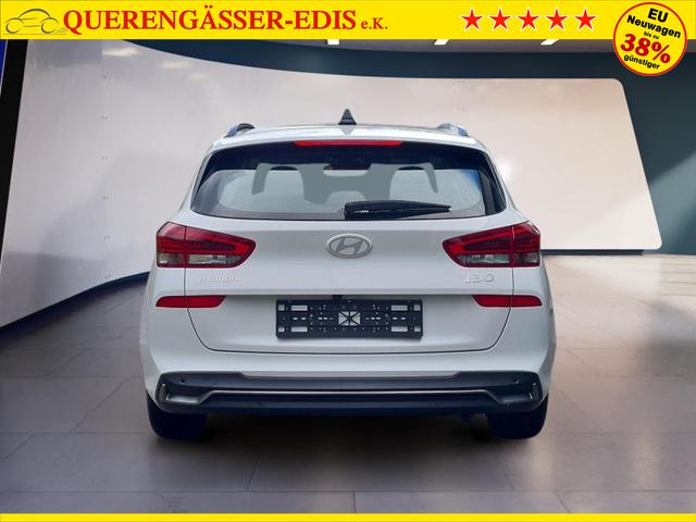 Hyundai i30 Kombi Advantage cw vAHK Navi LED DAB Kamera Winter 