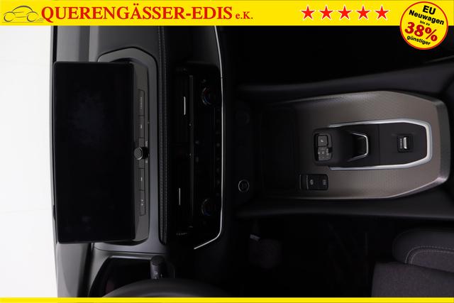 Nissan Qashqai N-Connecta Winter Comfort + PANO 2 Tone 