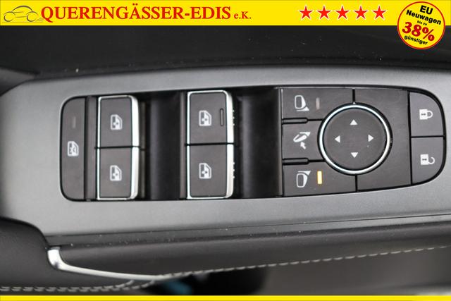 Nissan Qashqai N-Connecta Winter Comfort + PANO 2 Tone 