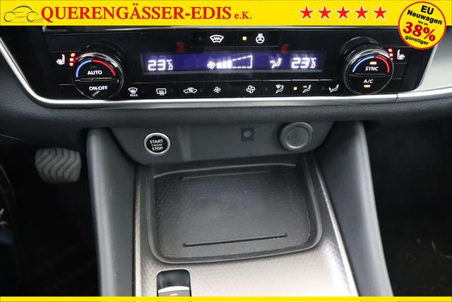 Nissan Qashqai N-Connecta Winter Comfort + PANO 2 Tone 