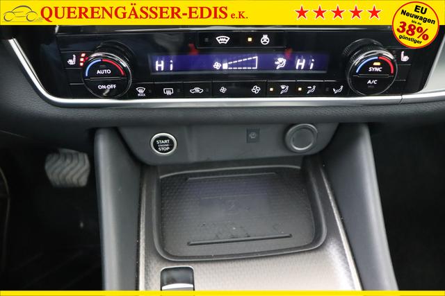 Nissan Qashqai N-Connecta Winter Comfort + PANO 2 Tone 
