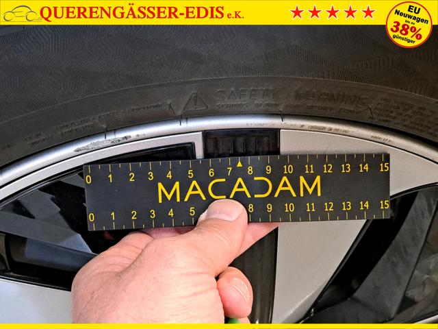 MG ZS Luxury 