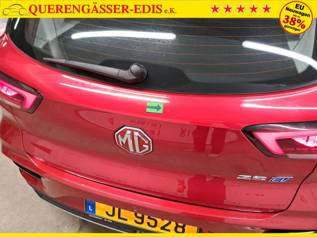 MG ZS Luxury 