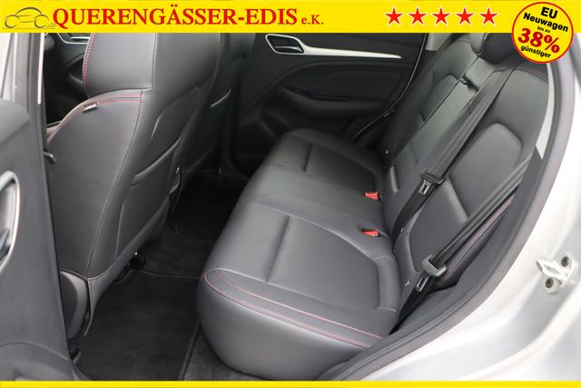 MG ZS Luxury 