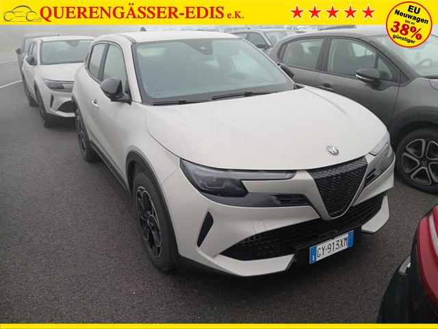 Alfa Romeo Junior 54 kWh *1 phase charging 