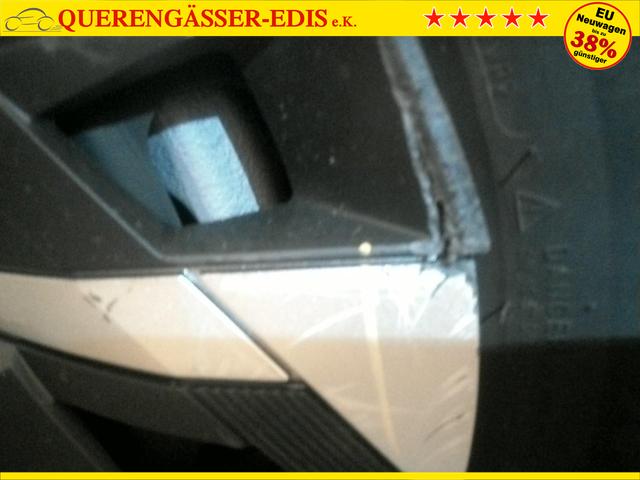 Peugeot e-208 Style 