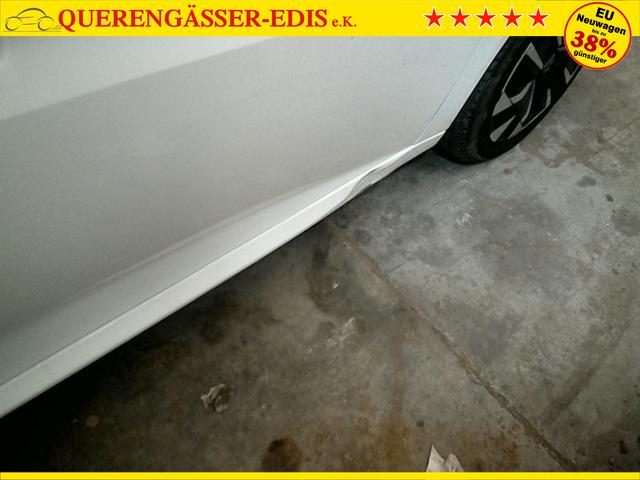 Peugeot e-208 Style 