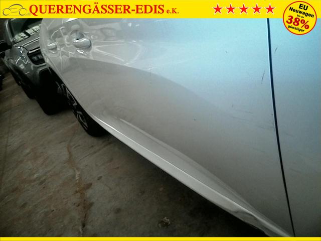 Peugeot e-208 Style 