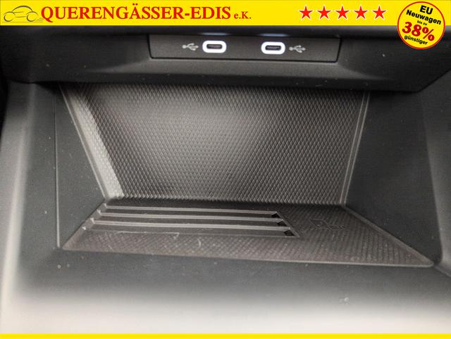 Volkswagen Golf Life Plus 
