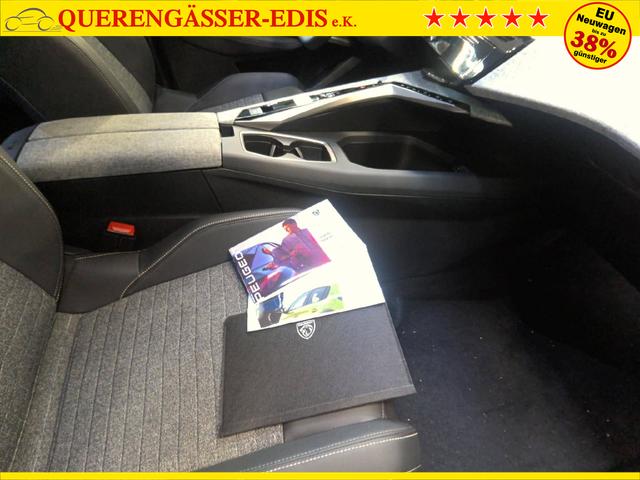 Peugeot 3008 Allure Hybrid 145 (1.2L, e-DCS6) 