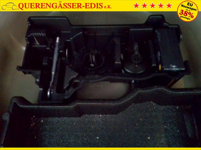 Peugeot 2008 Allure 1.2L (1199cc) Gasoline 100hp S&S, 6-speed manual 