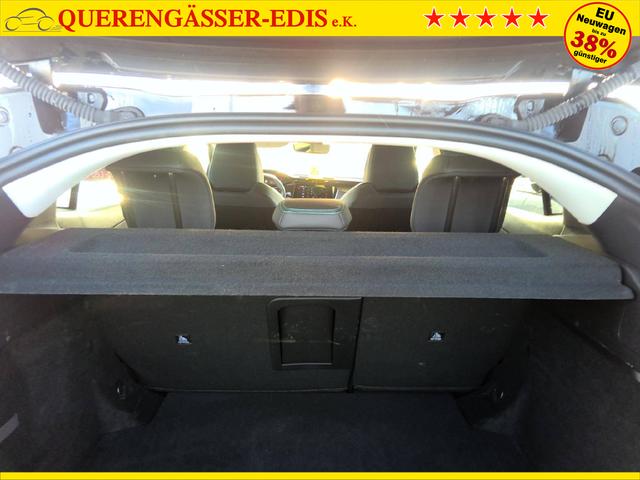 Peugeot 408 Allure 1.2L Hybrid 136 (e-DCS6) 