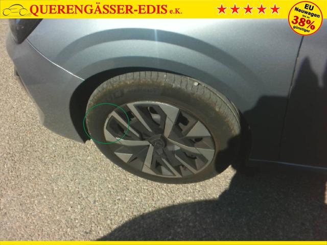 Peugeot 208 Style 1.2L (1199cc) gasoline 100 hp S&S, 6-speed manual 