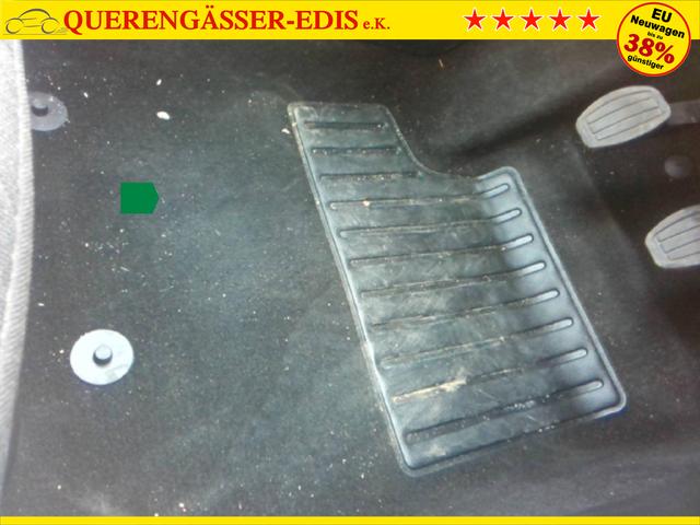 Peugeot 208 Style 1.2L (1199cc) gasoline 100 hp S&S, 6-speed manual 