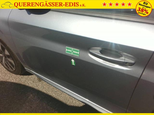 Peugeot 208 Style 1.2L (1199cc) gasoline 100 hp S&S, 6-speed manual 