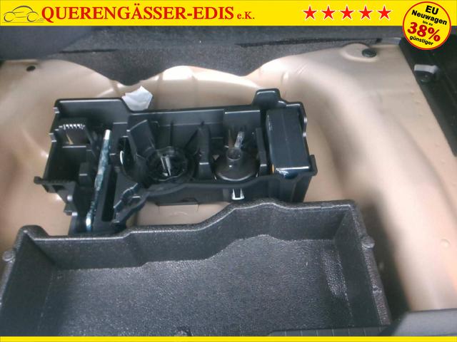 Peugeot 2008 Allure Hybrid 145 e-DCS6 (1.2L) 