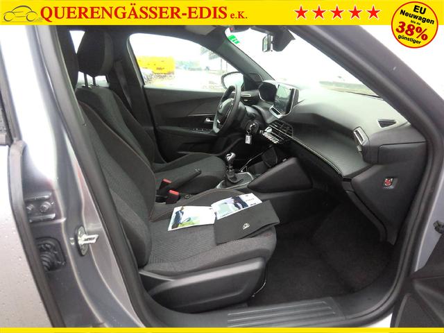 Peugeot 2008 Style 1.2L (1199cc) gasoline 100 hp S&S, 6-speed manual 
