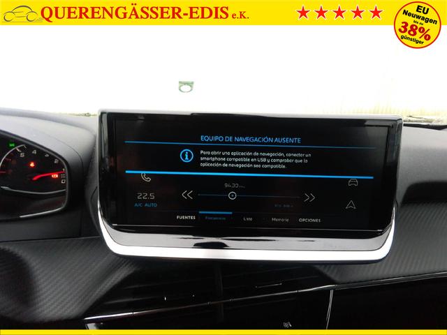 Peugeot 2008 Style 1.2L (1199cc) gasoline 100 hp S&S, 6-speed manual 