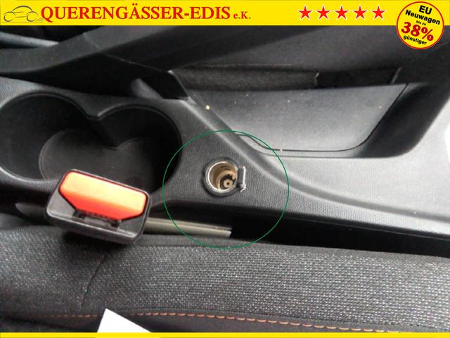 Peugeot 2008 Style 1.2L (1199cc) gasoline 100 hp S&S, 6-speed manual 