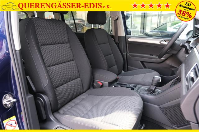 VW Touran Atlantik Blau 