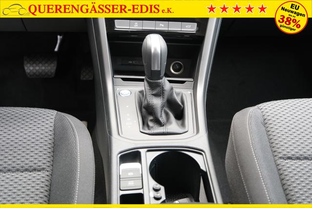 VW Touran Atlantik Blau 