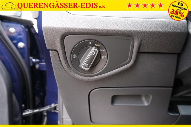 VW Touran Atlantik Blau 