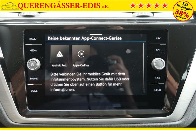 VW Touran Atlantik Blau 