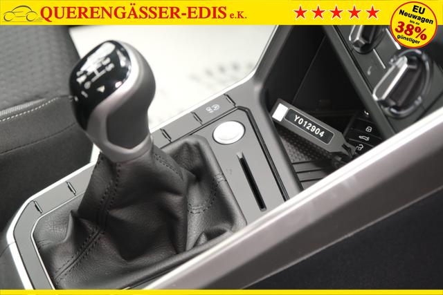 VW Taigo Life Deep Black Perleffekt 