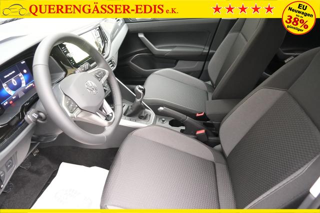 VW Taigo Life Deep Black Perleffekt 