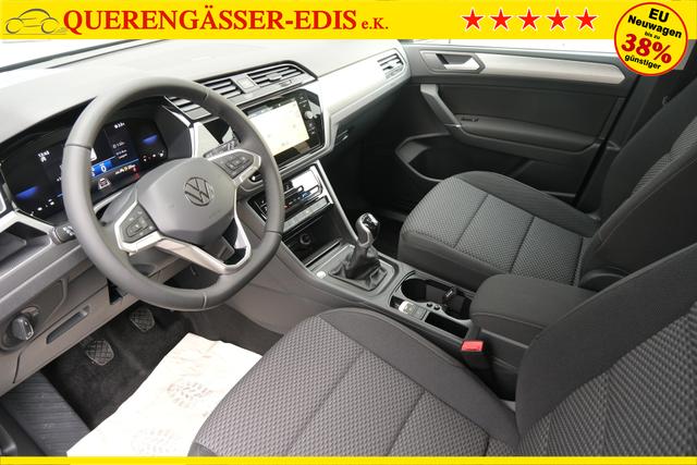 VW Touran 1.5 TSI DSG Grenadilschwarz 