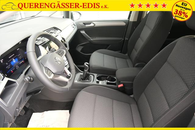 VW Touran 1.5 TSI DSG Grenadilschwarz 