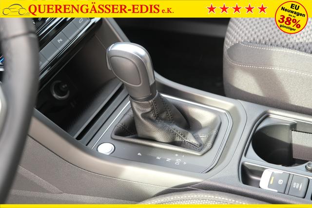 VW Touran 1.5 TSI DSG Grenadilschwarz 
