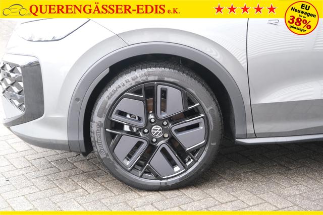 VW T-Roc 1.5 eTSI R-Line Wolf Grey 