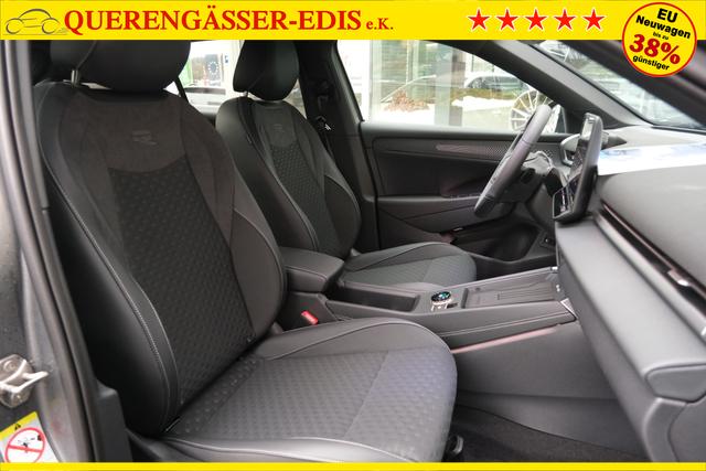 VW T-Roc 1.5 eTSI R-Line Wolf Grey 