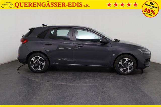 Hyundai i30 GO! (GO!) 1.0 T-GDi 74kW (100 PS) 6-Gang Schaltgetriebe 