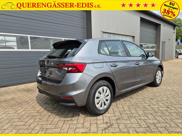 Skoda Fabia 1.0 TSI 115PS Selection 5-türig Sitzheizung Parksensoren Multifunktionslenkrad Klima Skoda-Radio Bluetooth Touchscreen Tempomat Nebelsch. wireless Apple CarPlay + Android Auto 