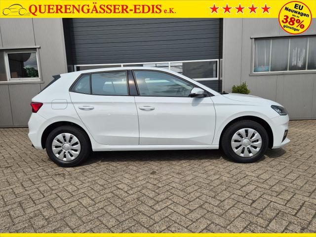 Skoda Fabia 1.0 TSI 115PS Selection 5-türig Sitzheizung Parksensoren Multifunktionslenkrad Klima Skoda-Radio Bluetooth Touchscreen Tempomat Nebelsch. wireless Apple CarPlay + Android Auto 