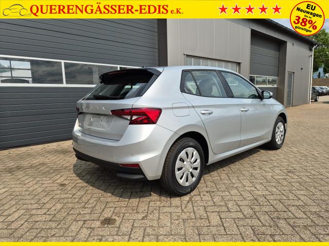 Skoda Fabia 1.0 TSI 115PS Selection 5-türig Sitzheizung Parksensoren Multifunktionslenkrad Klima Skoda-Radio Bluetooth Touchscreen Tempomat Nebelsch. wireless Apple CarPlay + Android Auto 