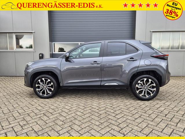 Toyota Yaris Cross 1.5VVT-iE 130PS Automatik Teamplayer Klimaautomatik Sitzheizung Lenkradheizung PDC v+h Rückf.Kamera 17-LM abged.Scheiben 2xKeyless DAB+ Bluetooth Touchscreen Apple CarPlay Android Auto 