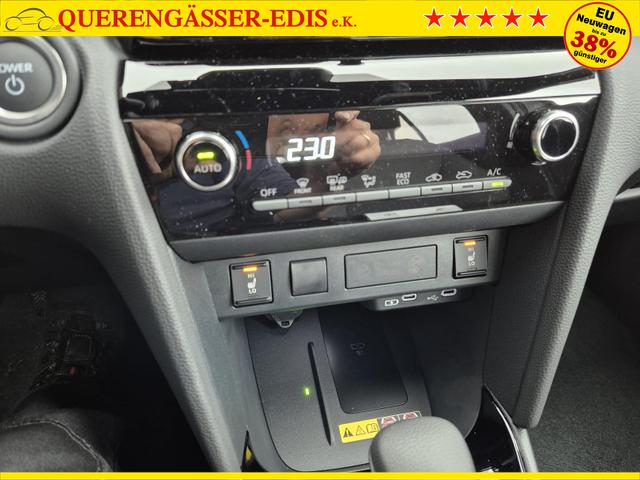 Toyota Yaris Cross 1.5VVT-iE 130PS Automatik Teamplayer Klimaautomatik Sitzheizung Lenkradheizung PDC v+h Rückf.Kamera 17-LM abged.Scheiben 2xKeyless DAB+ Bluetooth Touchscreen Apple CarPlay Android Auto 