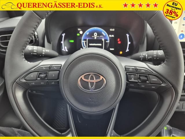 Toyota Yaris Cross 1.5VVT-iE 130PS Automatik Teamplayer Klimaautomatik Sitzheizung Lenkradheizung PDC v+h Rückf.Kamera 17-LM abged.Scheiben 2xKeyless DAB+ Bluetooth Touchscreen Apple CarPlay Android Auto 