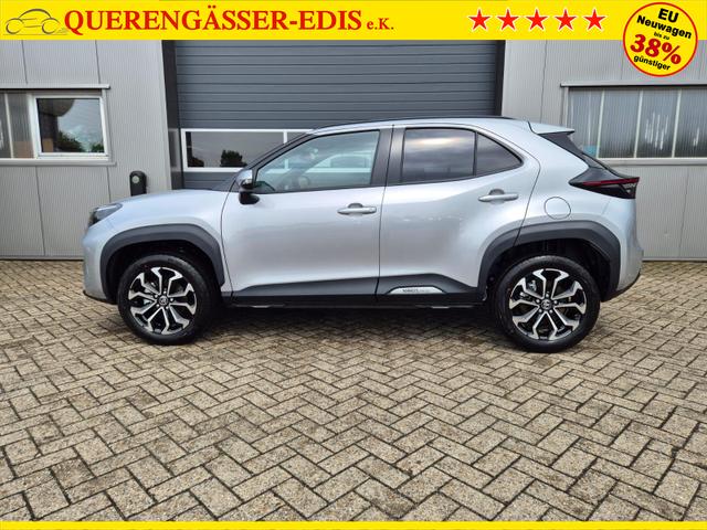 Toyota Yaris Cross 1.5VVT-iE 130PS Automatik Teamplayer Klimaautomatik Sitzheizung Lenkradheizung PDC v+h Rückf.Kamera 17-LM abged.Scheiben 2xKeyless DAB+ Bluetooth Touchscreen Apple CarPlay Android Auto 