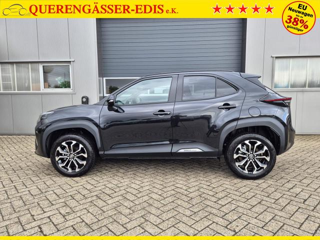 Toyota Yaris Cross 1.5VVT-iE 130PS Automatik Teamplayer Klimaautomatik Sitzheizung Lenkradheizung PDC v+h Rückf.Kamera 17-LM abged.Scheiben 2xKeyless DAB+ Bluetooth Touchscreen Apple CarPlay Android Auto 