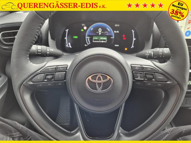 Toyota Yaris Cross 1.5VVT-iE 130PS Automatik Teamplayer Klimaautomatik Sitzheizung Lenkradheizung PDC v+h Rückf.Kamera 17-LM abged.Scheiben 2xKeyless DAB+ Bluetooth Touchscreen Apple CarPlay Android Auto 