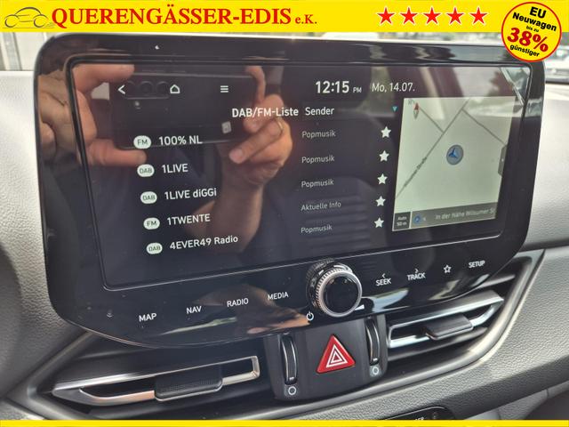 Hyundai i30 Kombi 1.0 T-GDI 100PS Automatik AbstandsTempomat Toter-Winkel-Assistent Sitzheizung Lenkradheizung Klimaautomatik Navi 10,25"-Touchscreen DAB+ wireless Apple CarPlay + Android Auto PDC v+h Rückf.Kamera 16-LM 