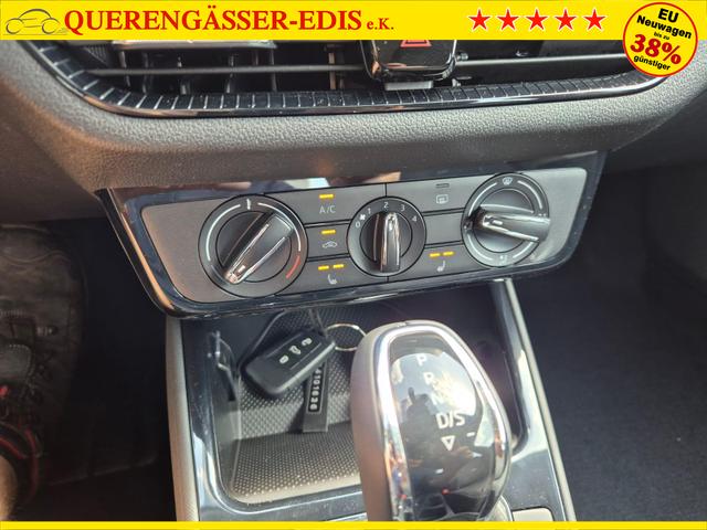 Skoda Fabia 1.0 TSI 115PS DSG Selection 5-türig Rückf.Kamera Parksensoren Sitzheizung Multifunktionslenkrad Klima Skoda-Radio Bluetooth Touchscreen Tempomat Nebelsch. Apple CarPlay + Android Auto 