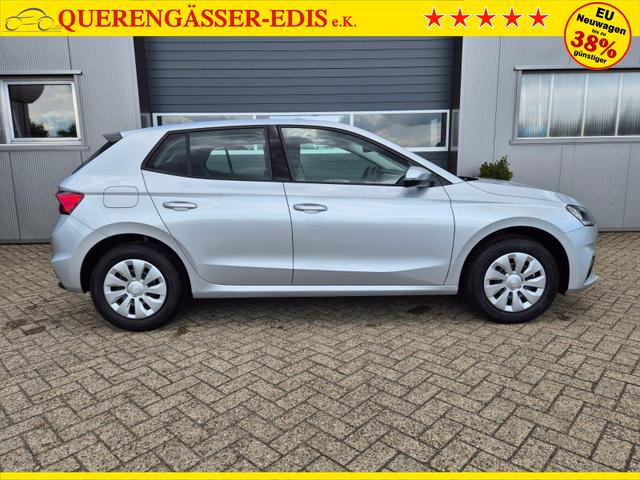 Skoda Fabia 1.0 TSI 115PS DSG Selection 5-türig Rückf.Kamera Parksensoren Sitzheizung Multifunktionslenkrad Klima Skoda-Radio Bluetooth Touchscreen Tempomat Nebelsch. Apple CarPlay + Android Auto 