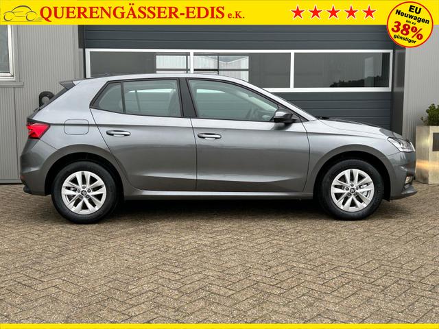 Skoda Fabia 1.0 TSI 115PS DSG Selection 5-türig 15"LM Rückf.Kamera Parksensoren Sitzheizung Multifunktionslenkrad Klima Skoda-Radio Bluetooth Touchscreen Tempomat Nebelsch. Apple CarPlay + Android Auto 